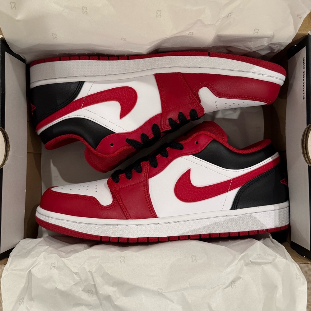 NEW, Jordan Air 1 Low ‘Reverse Black Toe’ Men’s 9.5